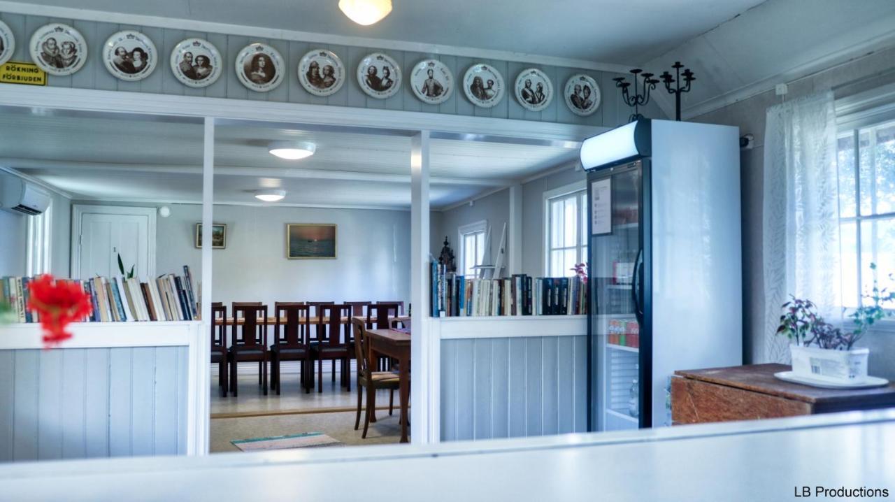 Apelviksgarden B&B วาร์แบร์ก ภายนอก รูปภาพ
