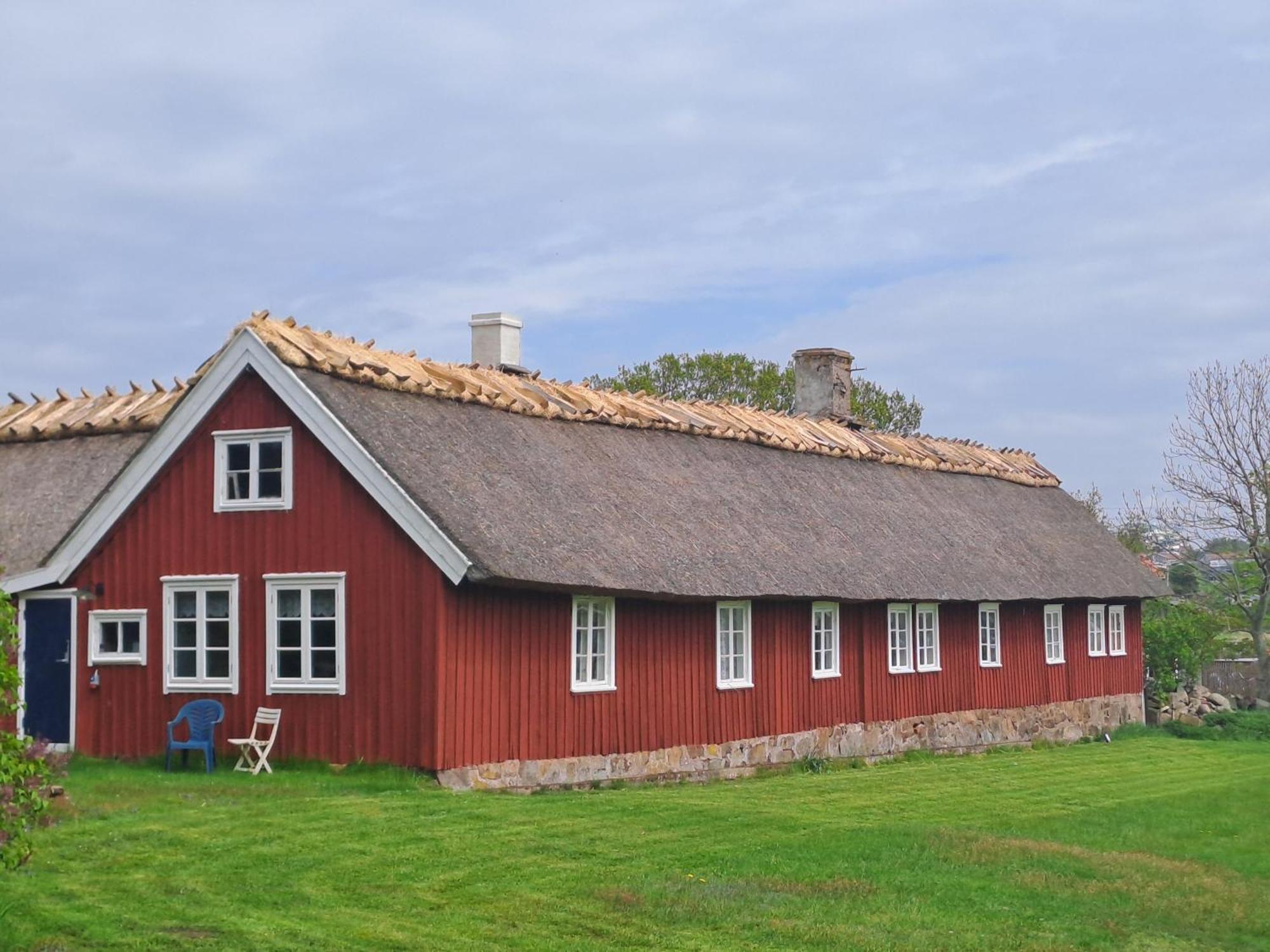Apelviksgarden B&B วาร์แบร์ก ภายนอก รูปภาพ
