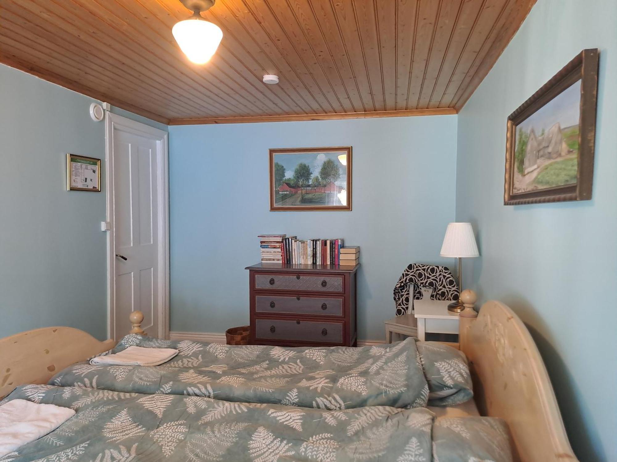 Apelviksgarden B&B วาร์แบร์ก ภายนอก รูปภาพ